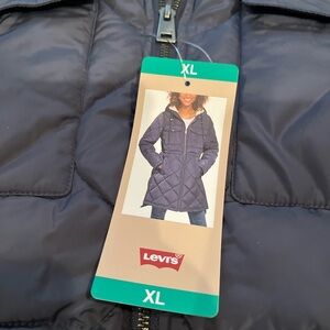Levi’s women’s diamond quilted long parka jacket in XL NWT